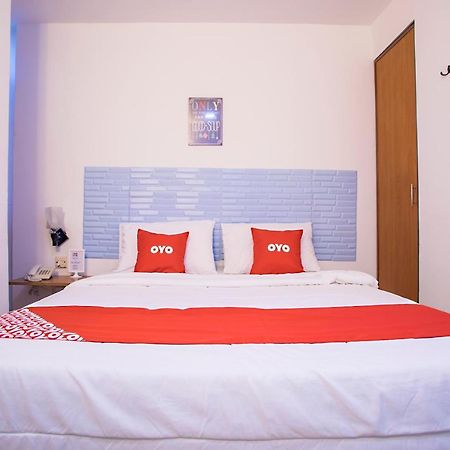 Oyo 43963 T Signature Hotel Petaling Jaya Luaran gambar