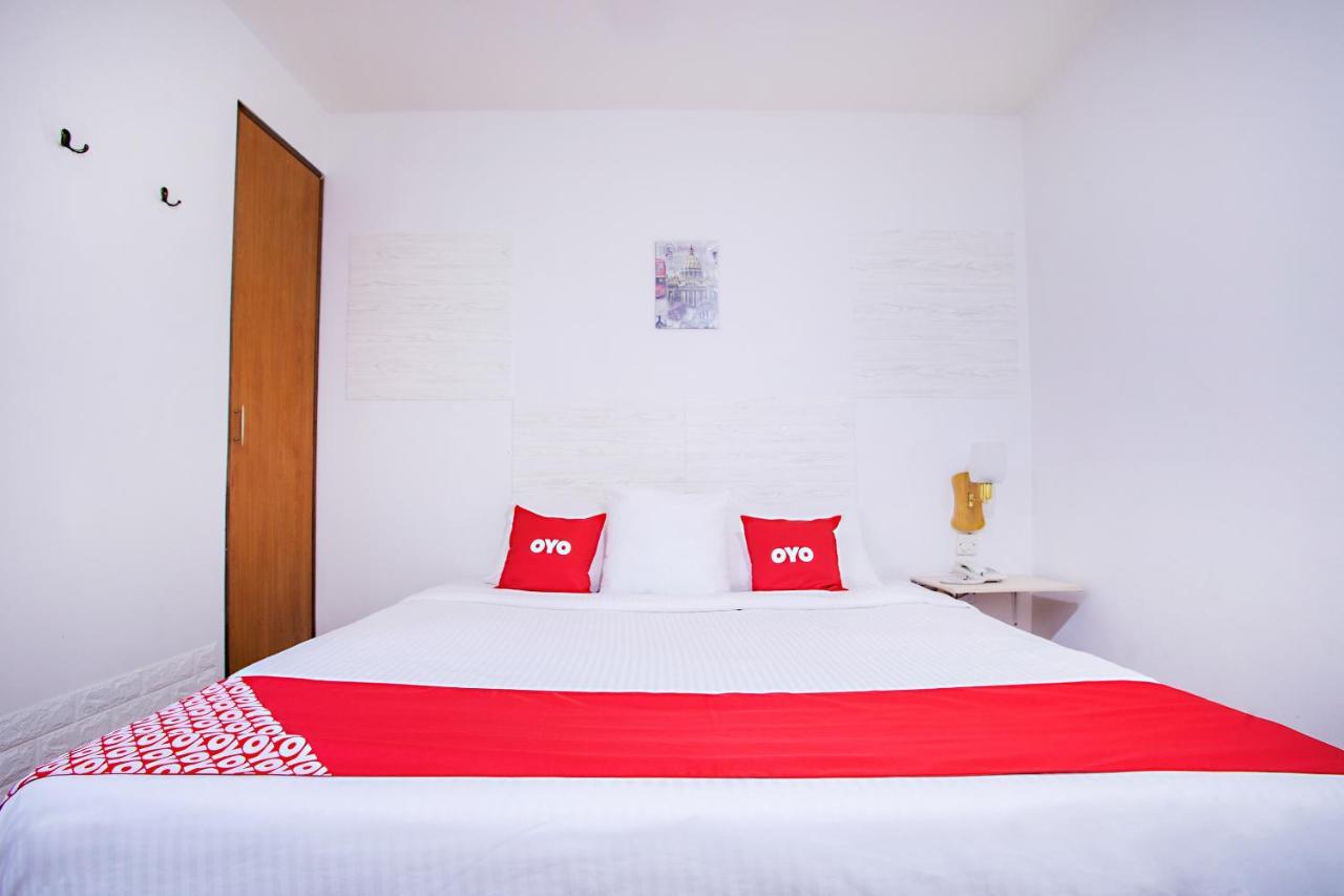 Oyo 43963 T Signature Hotel Petaling Jaya Luaran gambar