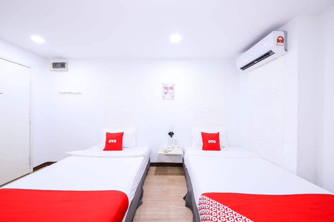 Oyo 43963 T Signature Hotel Petaling Jaya Luaran gambar