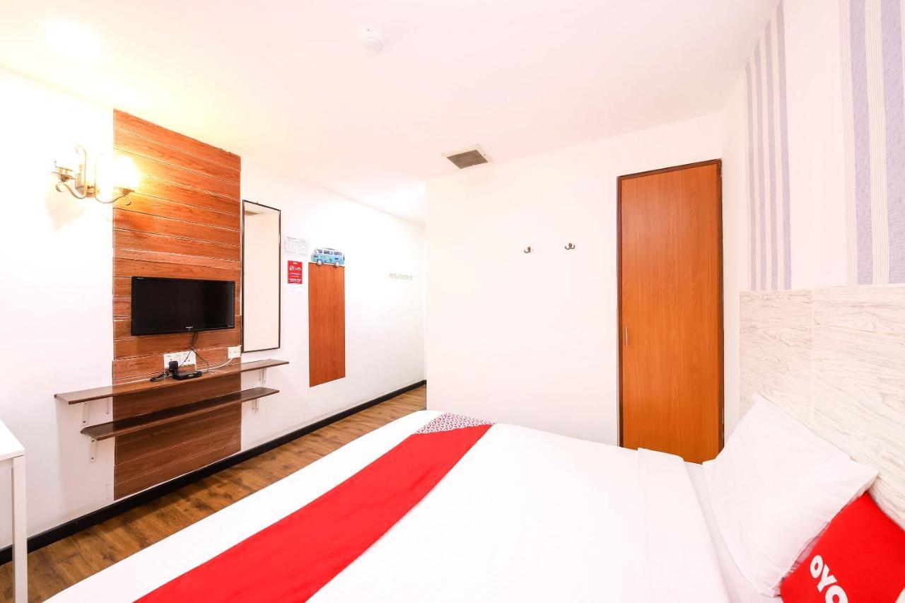 Oyo 43963 T Signature Hotel Petaling Jaya Luaran gambar