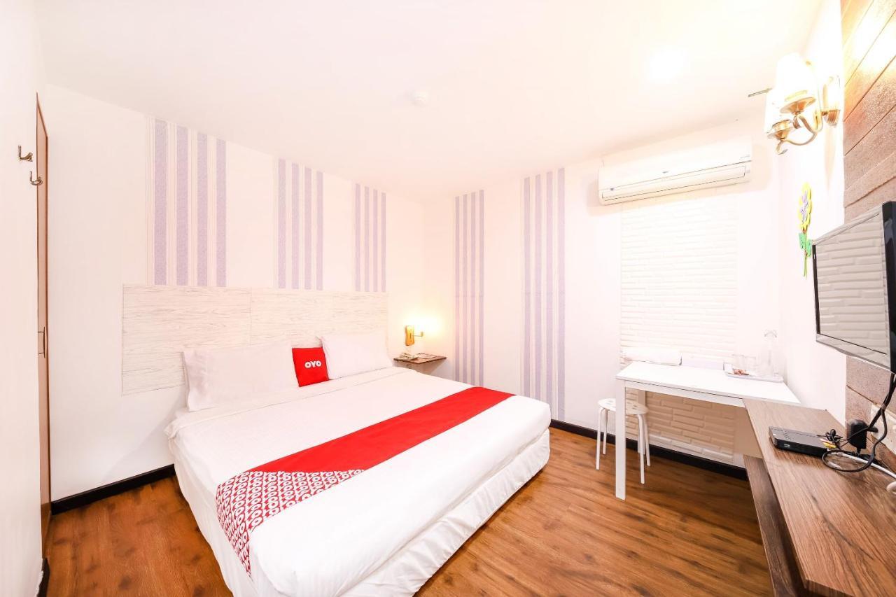 Oyo 43963 T Signature Hotel Petaling Jaya Luaran gambar