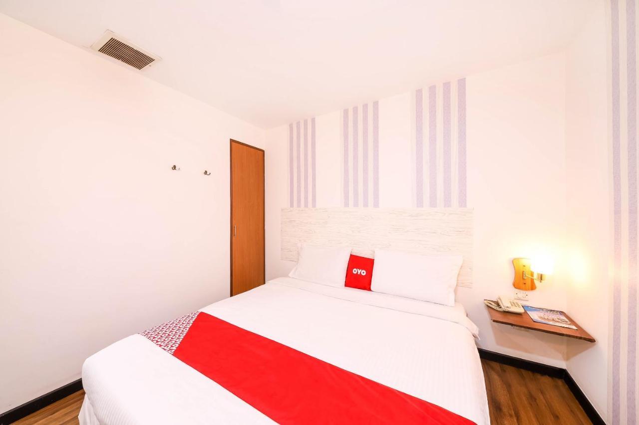 Oyo 43963 T Signature Hotel Petaling Jaya Luaran gambar