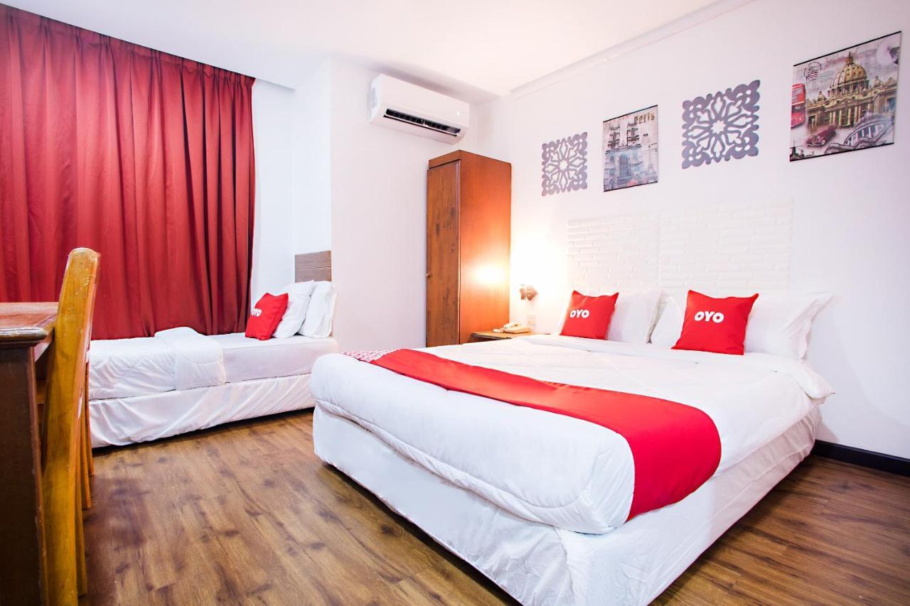 Oyo 43963 T Signature Hotel Petaling Jaya Luaran gambar