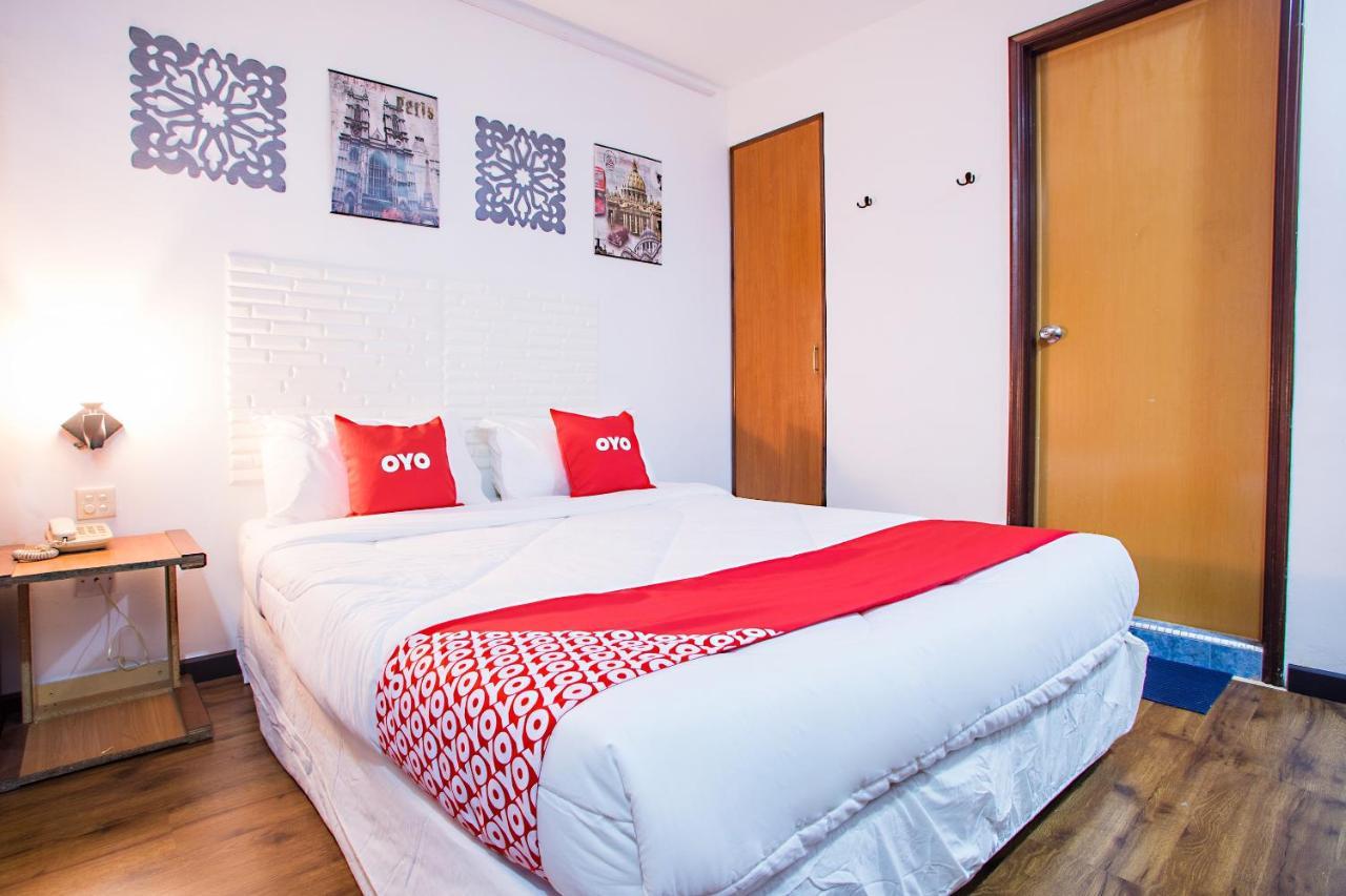 Oyo 43963 T Signature Hotel Petaling Jaya Luaran gambar
