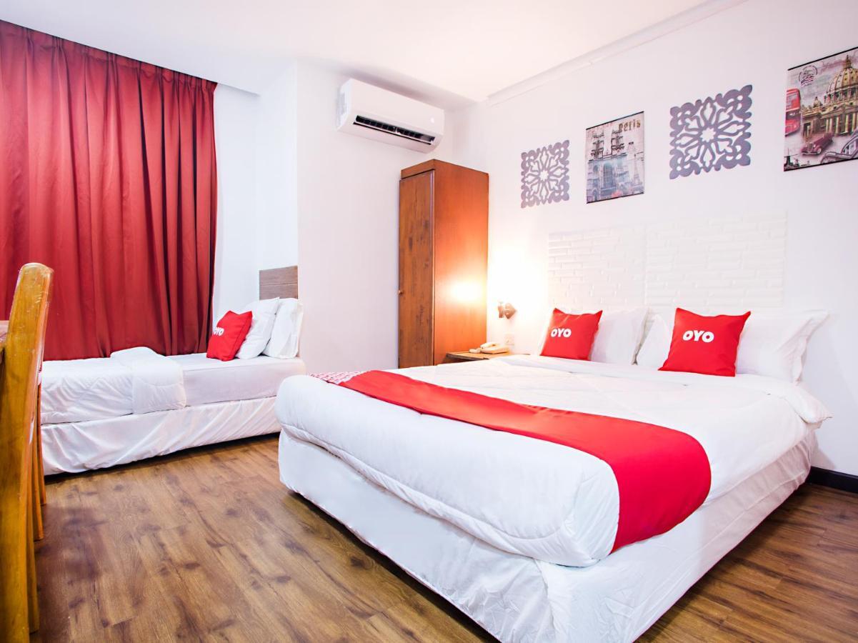 Oyo 43963 T Signature Hotel Petaling Jaya Luaran gambar