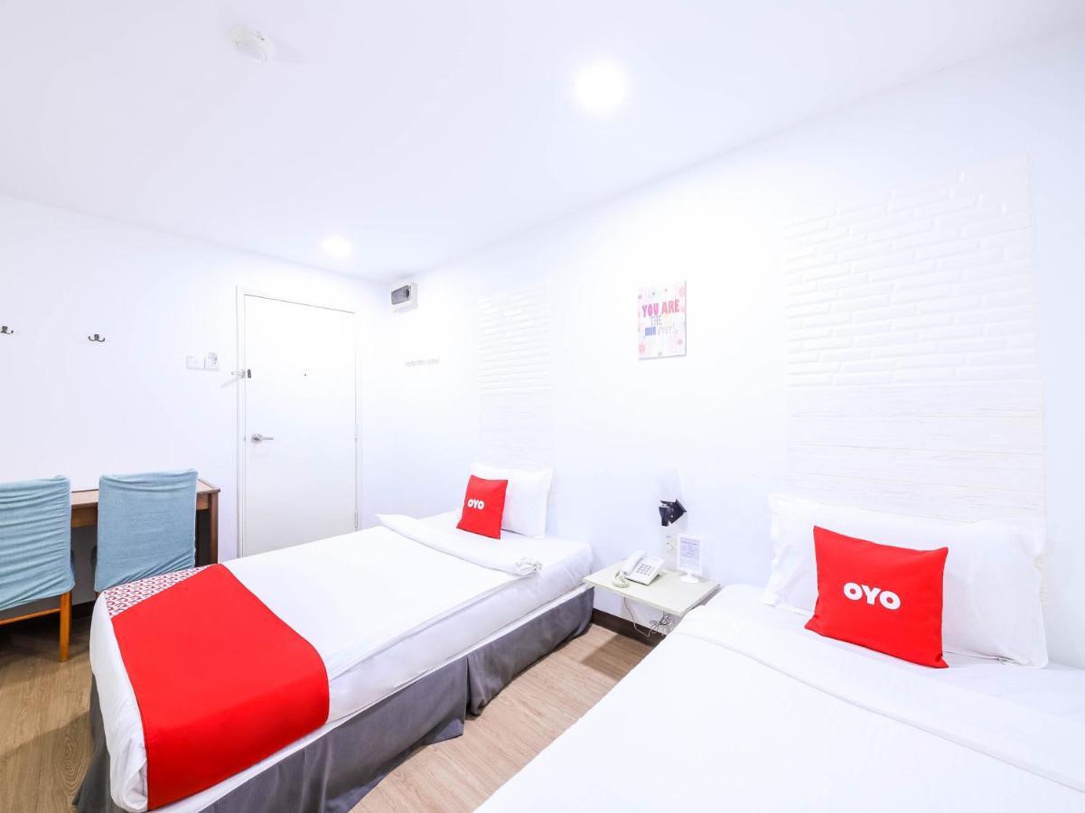 Oyo 43963 T Signature Hotel Petaling Jaya Luaran gambar