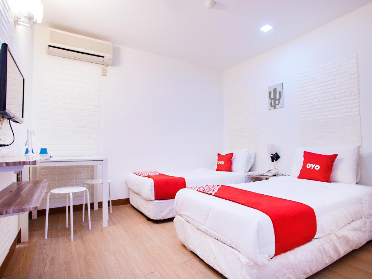 Oyo 43963 T Signature Hotel Petaling Jaya Luaran gambar